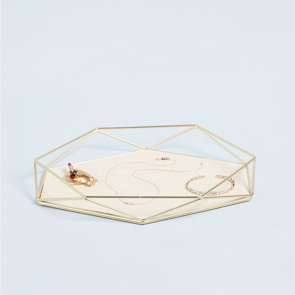NWOT Umbra Prism Jewelry Tray